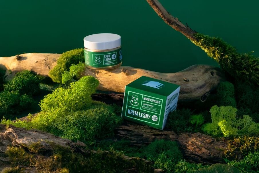 Czy istnieje idealny krem do cery tłustej? Poznaj produkt, który matuje i reguluje sebum!